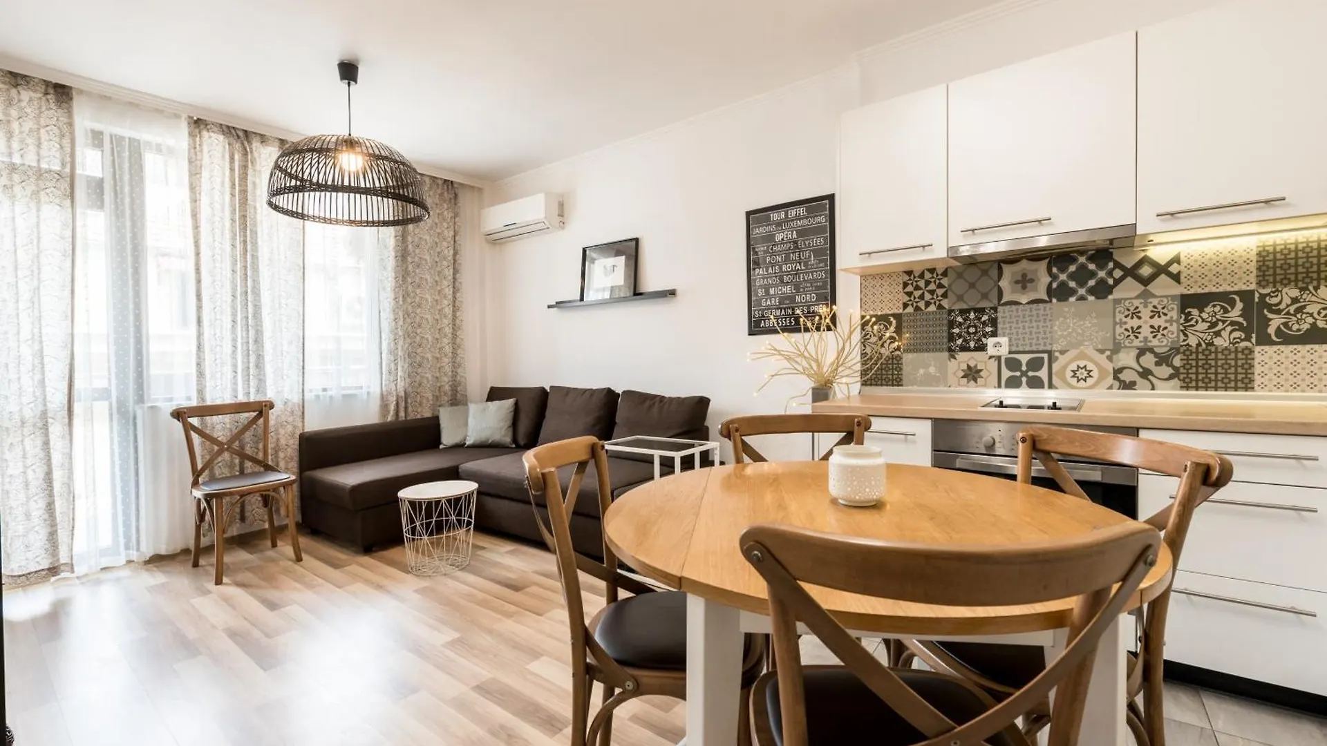Stylish Place Near The Beach Varna Apartment